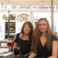 Michelle Waring Photo 8