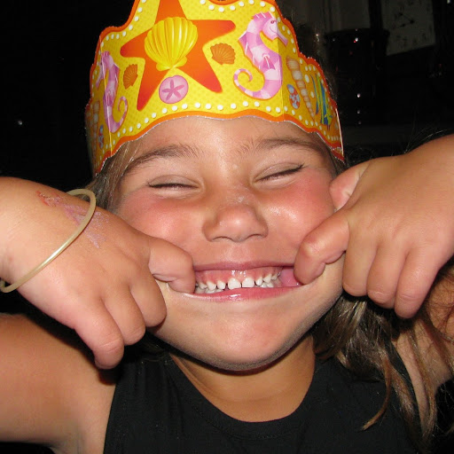 Ava Harris Photo 20