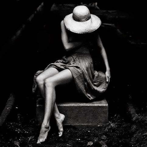 Nathalie Martin Photo 13