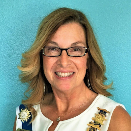 Susan Holt Photo 25