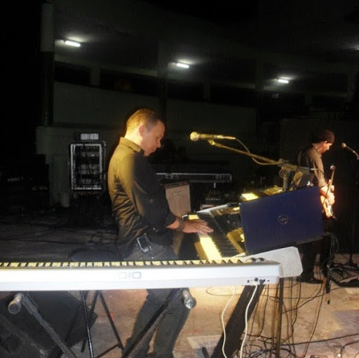 Cesar Rocha Photo 9