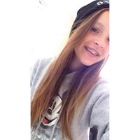 Amy Henderson Photo 34
