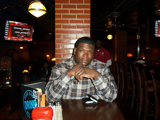 Eric Battle Photo 15