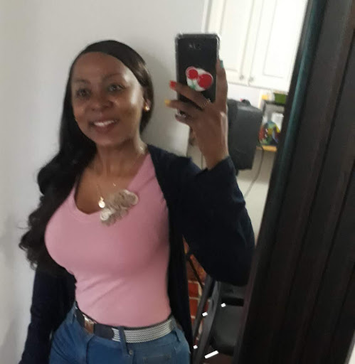 Sandra Valencia Photo 35