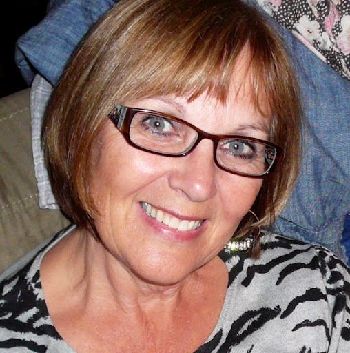 Julie Schaefer Photo 32