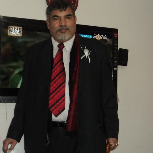 Richard Nicholas Photo 37