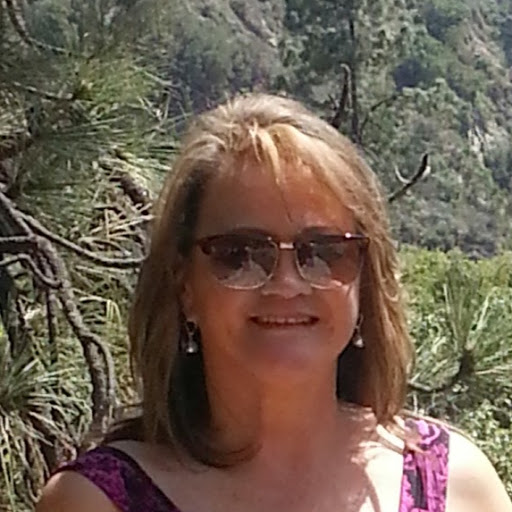 Suzanne Leach Photo 25