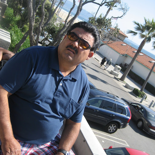 Armando Rodriguez Photo 30