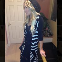Nicole Medeiros Photo 8