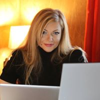 Rebecca Rea Photo 12