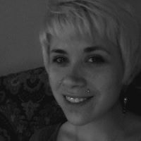Anna Larson Photo 8