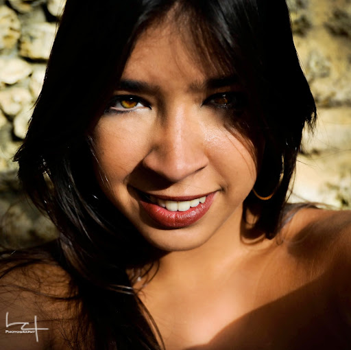 Nicole Colon Photo 14
