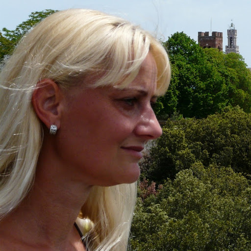 Angela Albrecht Photo 35