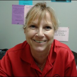 Linda Benson Photo 40