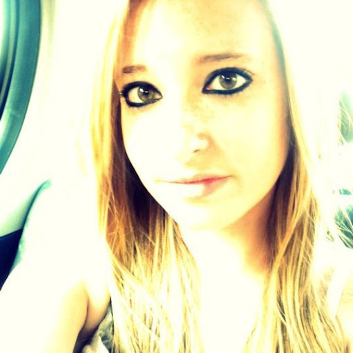 Hannah Smith Photo 30
