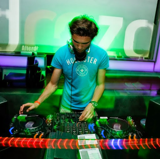 Nick Richard Photo 8