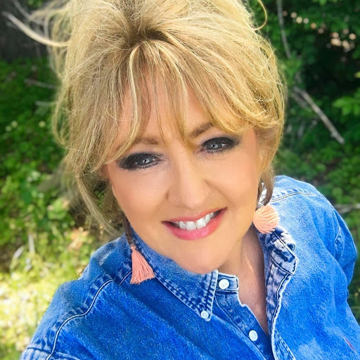 Linda Peterson Photo 35