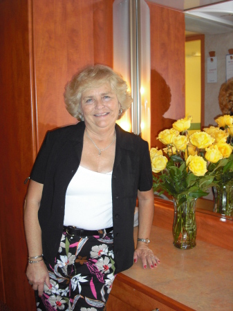 Carolyn Mitchell Photo 16