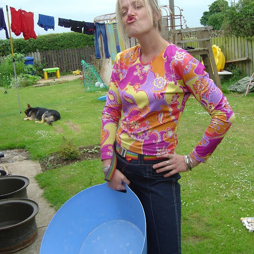Julie Stokes Photo 24