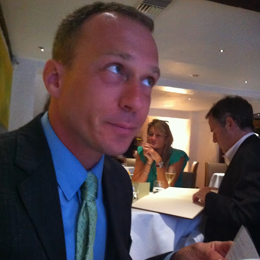 Erik Walker Photo 40