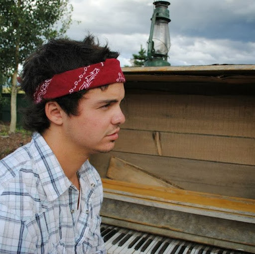 Luis Ruiz Photo 17