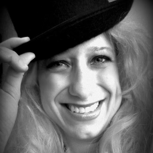 Jennifer Ortman Photo 19