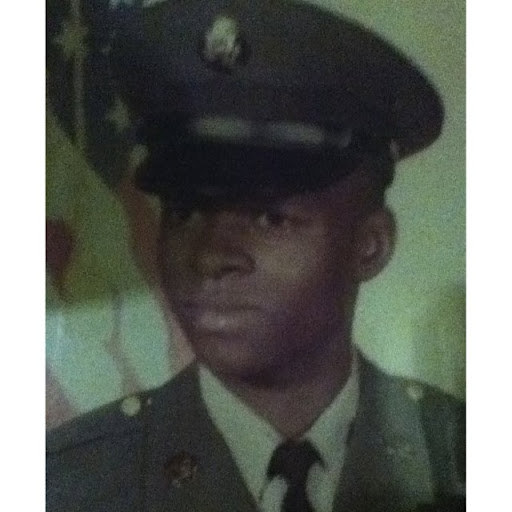 Leonard Harris Photo 11