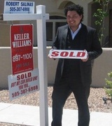Robert Salinas Photo 5
