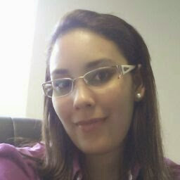 Stephanie Gomes Photo 27