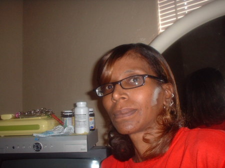 Leslie Mitchell Photo 27