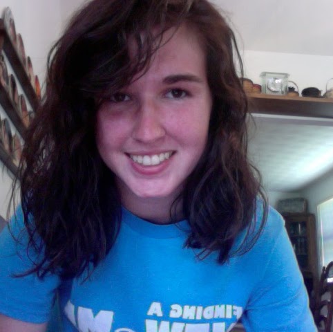 Samantha Lewis Photo 24
