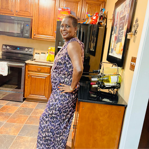 Yvette Green Photo 37