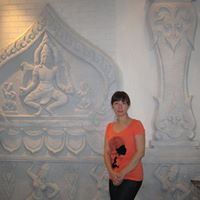 Katie Trinh Photo 24
