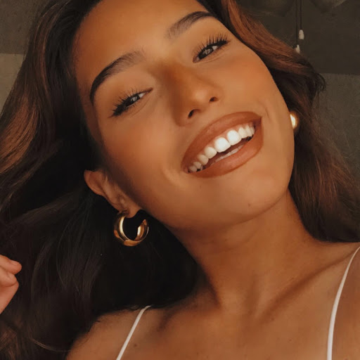 Anna Maldonado Photo 6