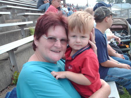 Lynda Bennett Photo 35