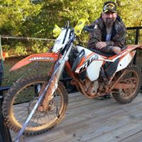 Bobby Long Photo 18