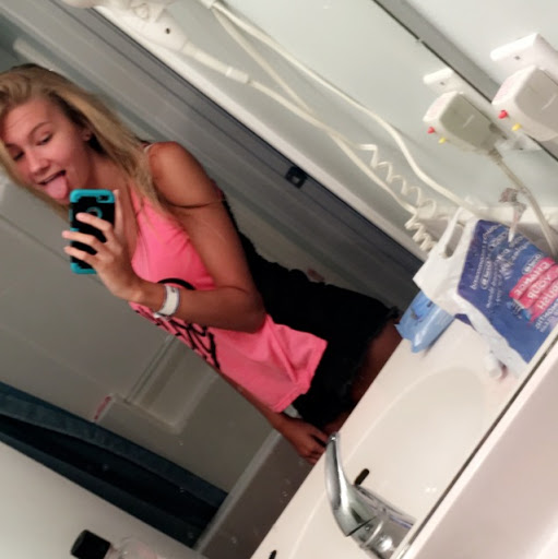 Selena Anderson Photo 29