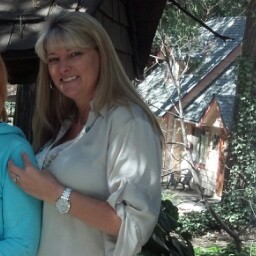 Traci Burton Photo 7