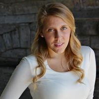 Nicole Bryan Photo 36