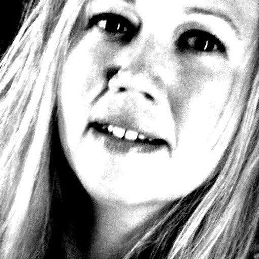 Heather Drake Photo 15