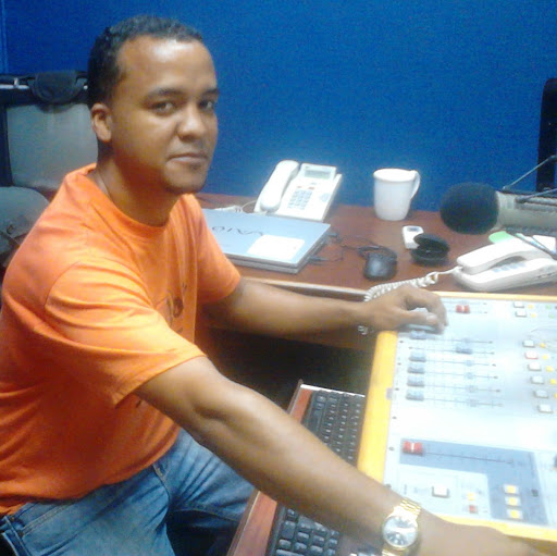 Leonardo Robinson Photo 31