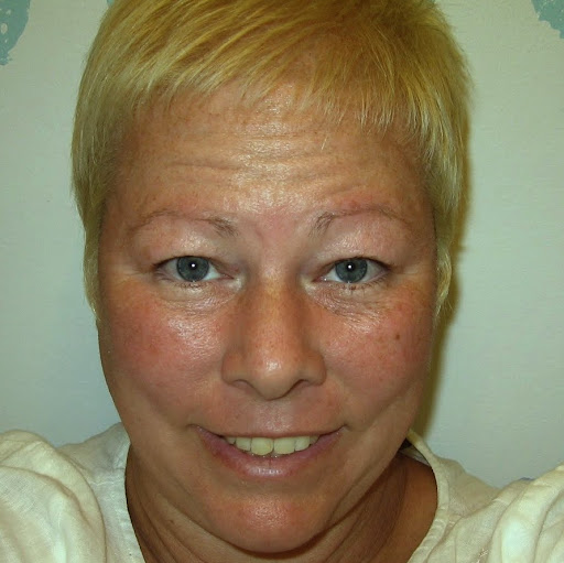 Elaine Reynolds Photo 11