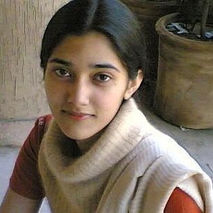 Zoya Khan Photo 13