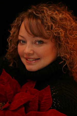 Melanie James Photo 25