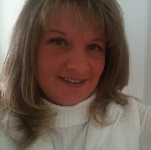 Jennifer Rowe Photo 27