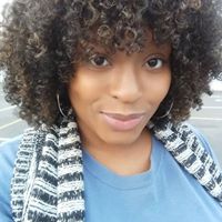Cassandra Reynolds Photo 38