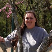 Julie Hogue Photo 12
