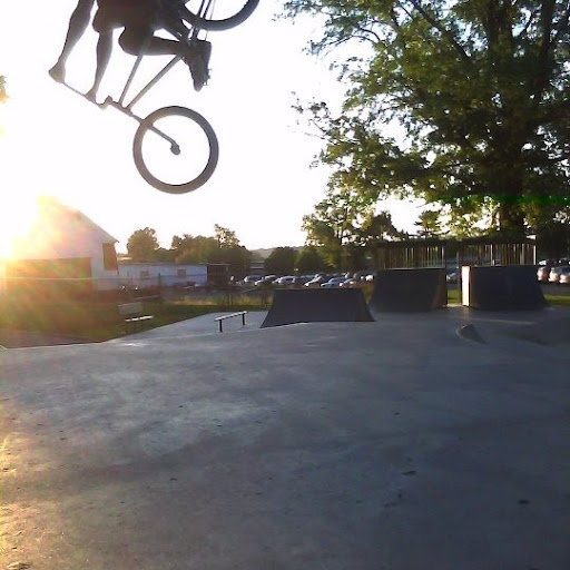Joey Shoemaker Photo 4