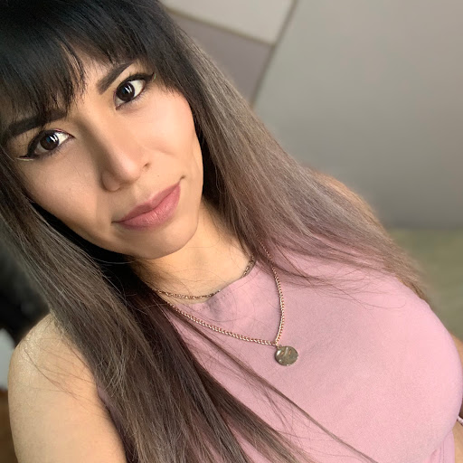 Ana Reyna Photo 16