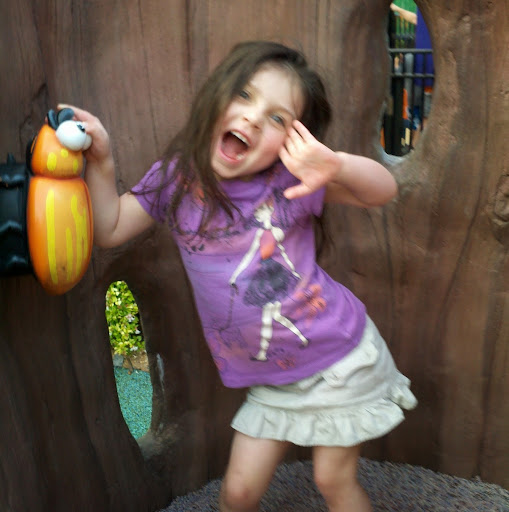 Angela Roth Photo 43